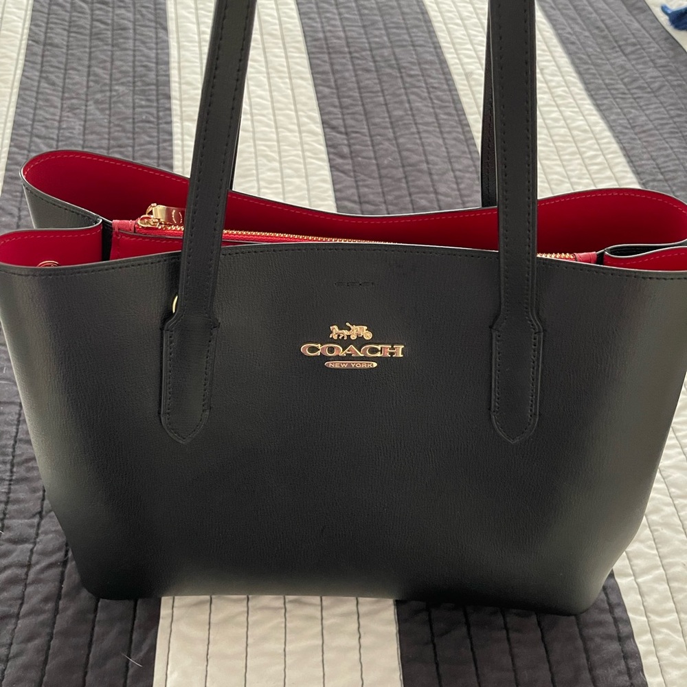*SOLD* Black and Red Coach Avenue Carryall Purse